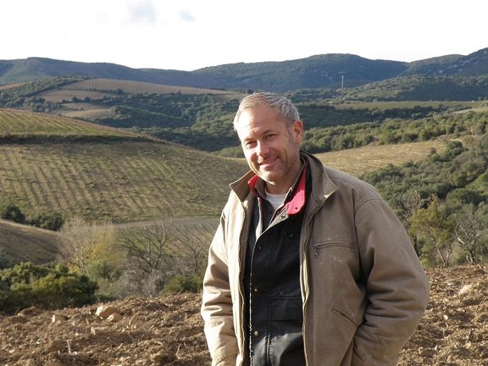 Didier Barral dans les vignes du Domaine Léon Barral à Faugères