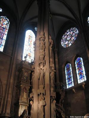 Le Pilier des Anges, vue générale depuis la nef