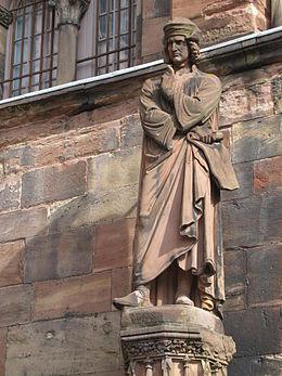 Statue de Maître Erwin par Philippe Grass, à qui l'on attribua longtemps le pilier