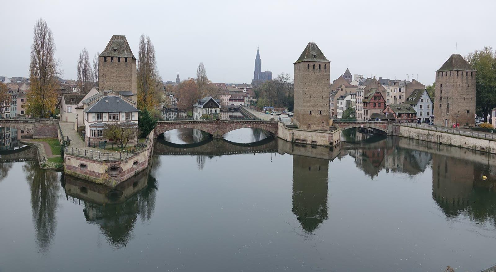 Les Ponts Couverts de Strasbourg et leurs tours médiévales, ancien verrou de la ville sur l'Ill